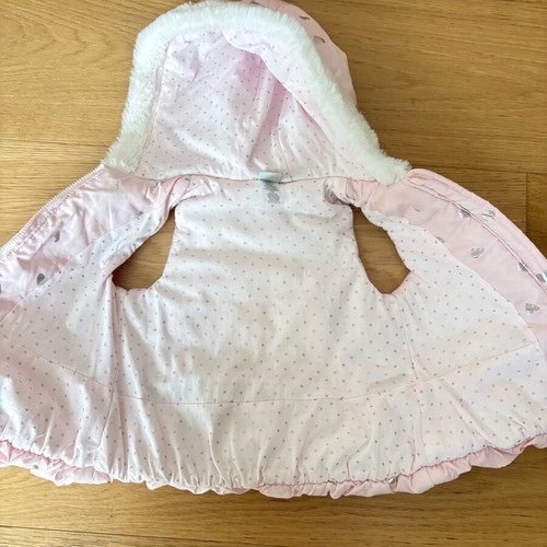 Vest jacket like new with hood and glitter details, size 2 years
