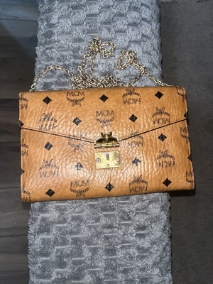Original MCM Patricia Wallet-on-Chain crossbody bag, cognac