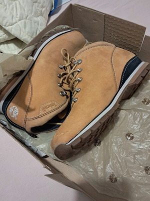 Timberland boots size 41 like new, beige and yellow