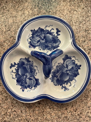 Serving platter like new, 90s Chinese porcelain