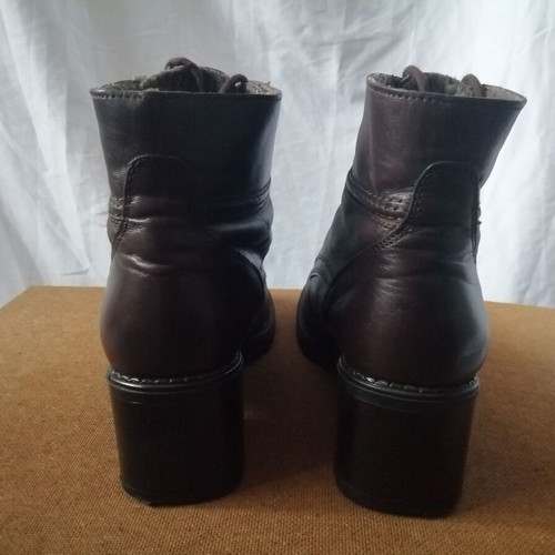 Robin Rose women's brown leather lace-up boots size 39