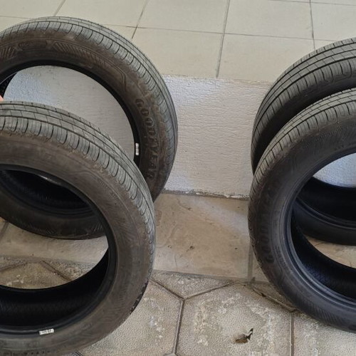 Goodyear Efficient Grip Performance 195/60/R18 H XL tires like new