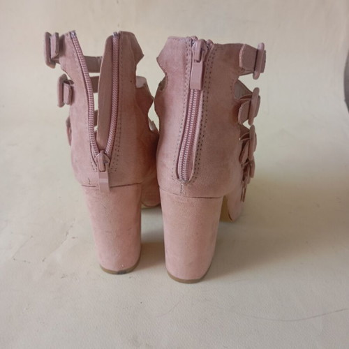 Nude high-heeled sandals with straps like new, size 36, beige and pink