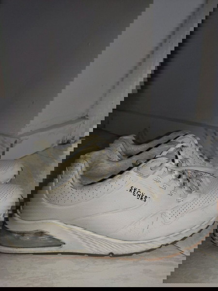 Skechers Γυναικεία Άσπρα
