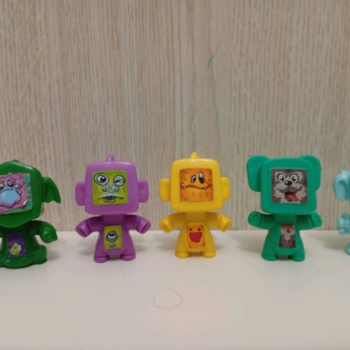 Kinder Surprise Joy Magic Mixart Funny Robots figures used, set