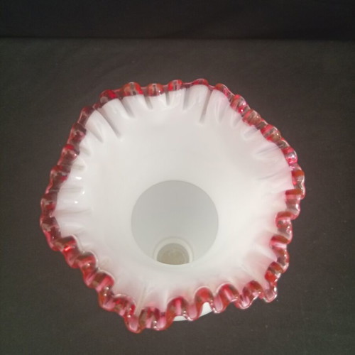 Vintage milk glass vase with pink ruffled rim, 22 cm