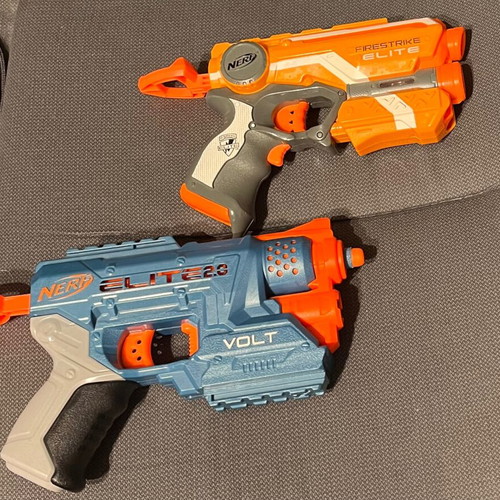 Nerf guns like new, pack of two without darts