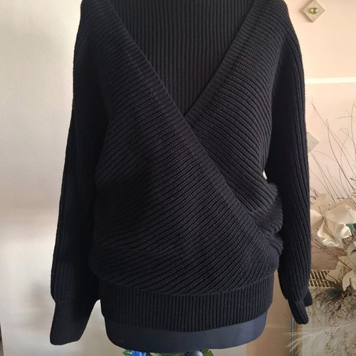 Est'seven Paris black sweater like new, size L