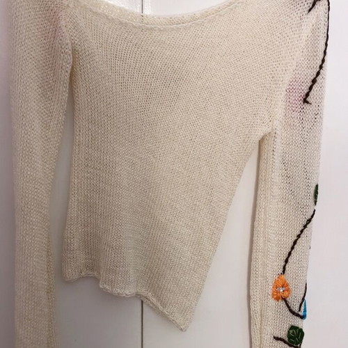 Knitted women's sweater like new with cashmere yarn