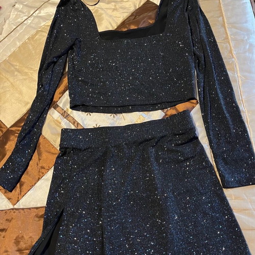 Set crop top and short skirt with slit, like new, dark blue with silver glitter