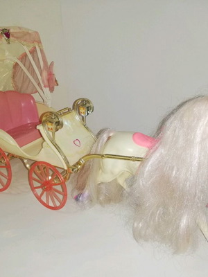 Barbie Crystal Carriage 1991 like new, vintage horse