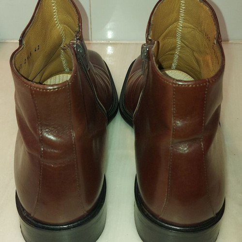 Petridis men's leather ankle boots size 42 used, brown