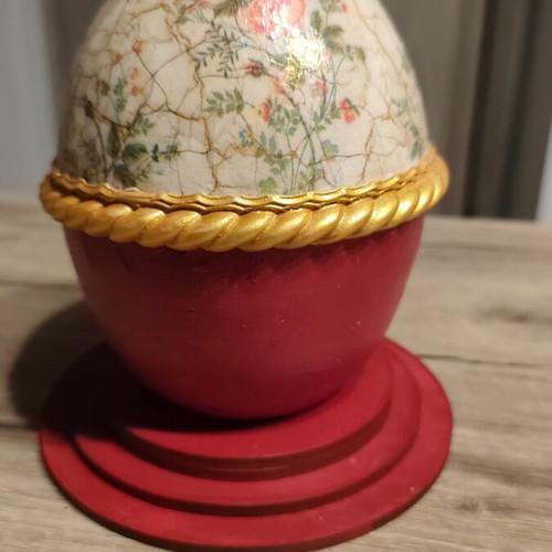 Easter decorative ceramic egg with decoupage-craquelé new