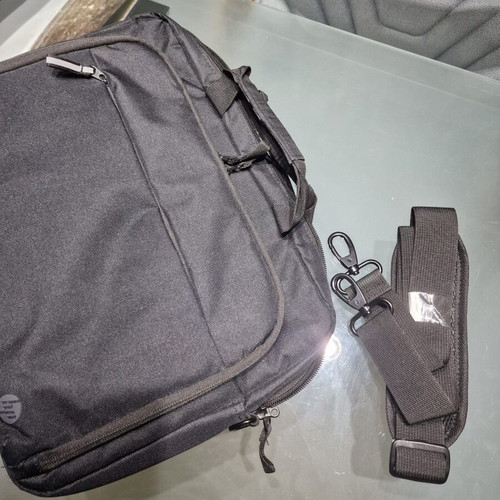 HP Renew Business 15.6'' laptop bag brand new, black