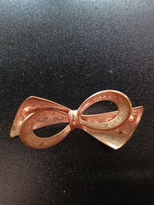 Винтидж дамска брошка употребявана, златист цвят