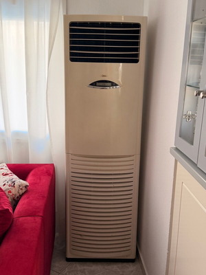 Κλιματιστικό MIDEA MFS2-48ARN2 μεταχειρισμένο για μαγαζί ή σπίτι