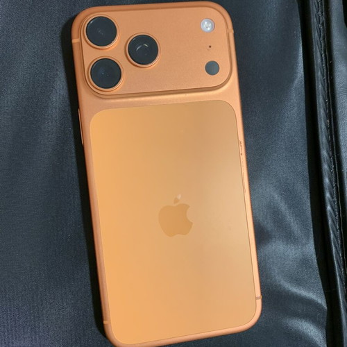 iPhone 17 Pro Max 256GB like new, orange