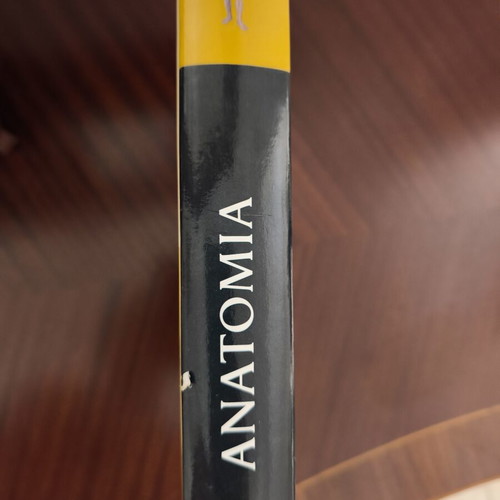 Anatomy book like new, atlas with over 600 color images