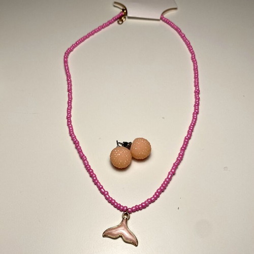 Summer jewelry set new with 3 necklaces, 3 pairs of earrings and bracelet