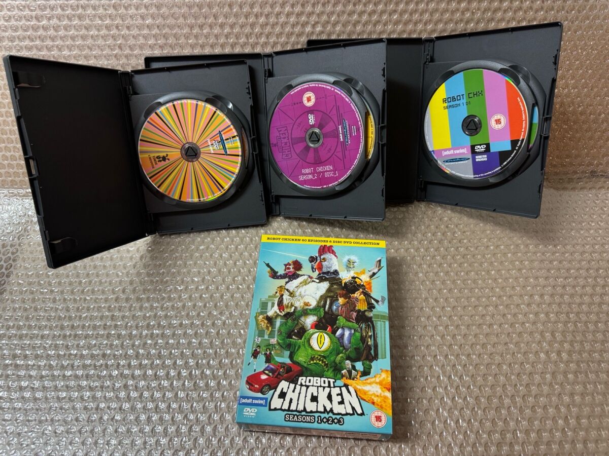 Robot Chicken DVD box set like new,… - € 28,00 - Vendora.cy