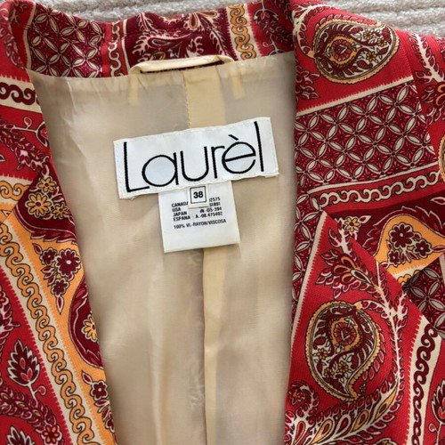 LAURÉL vintage (80s) summer blazer used with amazing details