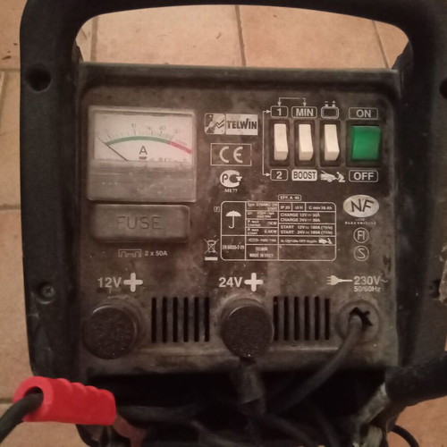 Car/truck starter charger used 12/24V 30A