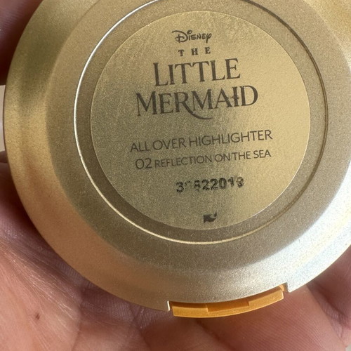 KIKO All Over Highlighter Disney Little Mermaid, like new