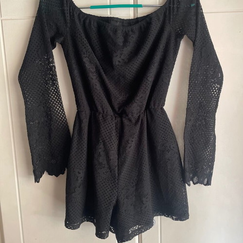 Lipsy London short lace one-piece black like new, small