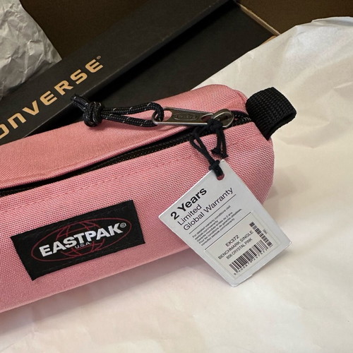 Eastpak pink pencil case new, large barrel design with zipper