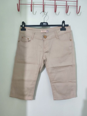 Women's Bermuda shorts like new, small-medium, pink peach color