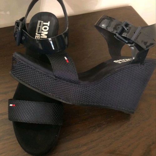 Tommy Hilfiger wedge sandals new, size 39, blue