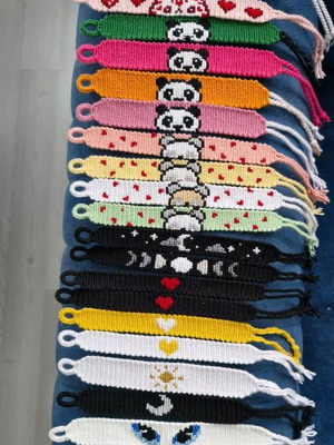 Macrame bracelet handmade with adjustable loop
