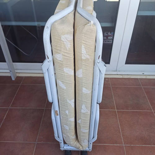Folding bed with wheels and mattress used, very good condition