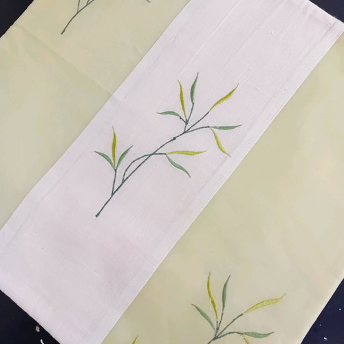 Set of 4 pillowcases new, green-cream with Clara decor