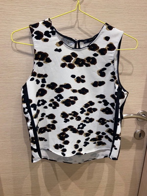 Zara printed loose t-shirt used, size XS