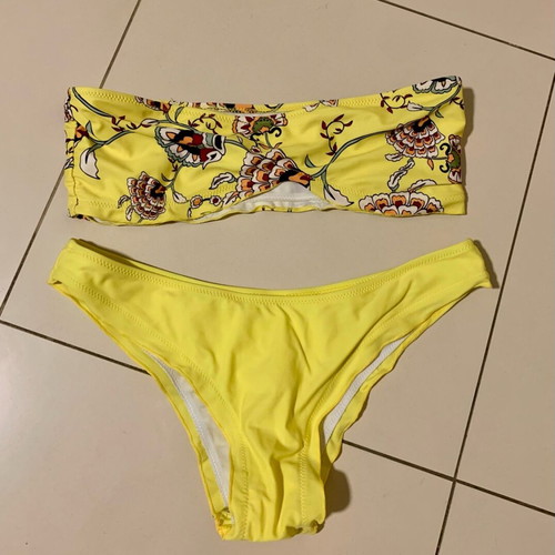 Strapless swimsuit yellow with flowers like new, size M