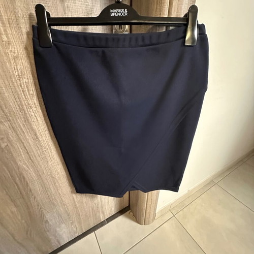 Skirts like new in sizes S and M
