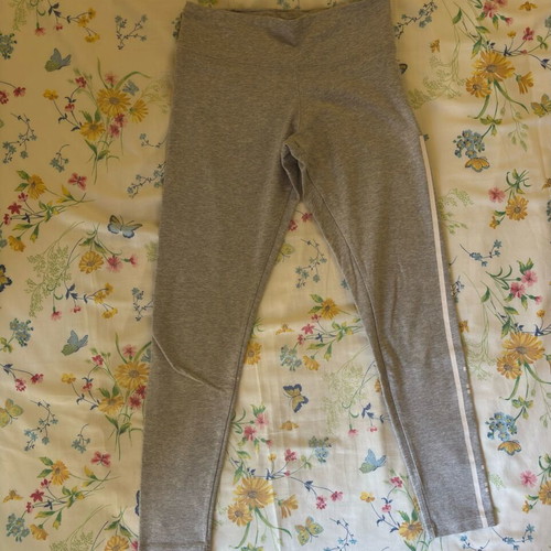 Adidas gray leggings like new with white logo print, size S