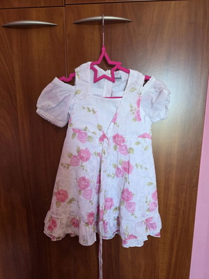 Floral dress for 3 years old like new with silver details Babymini