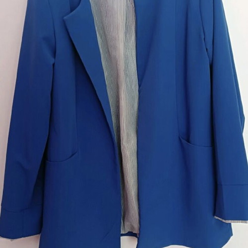 Blue jacket without buttons size 44 like new