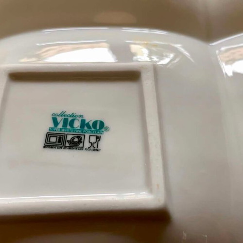 Vicko four-section dry fruit and appetizer dish like new