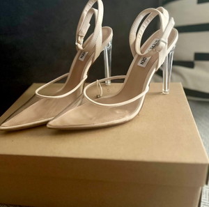Γόβα διάφανη Steve Madden