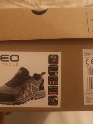 Neo Tools work shoes size 43 new, no steel toe, black and grey