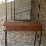 Vanity with mirror like new