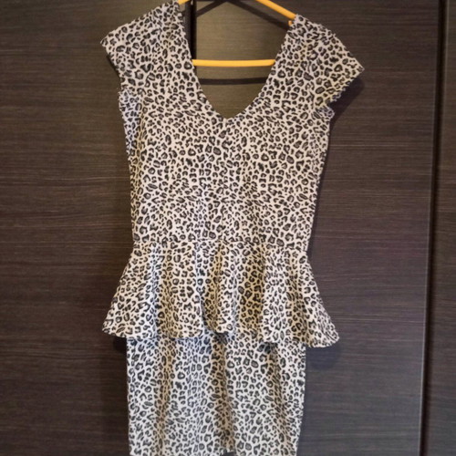 Bershka women's dress like new, black and beige, size 28