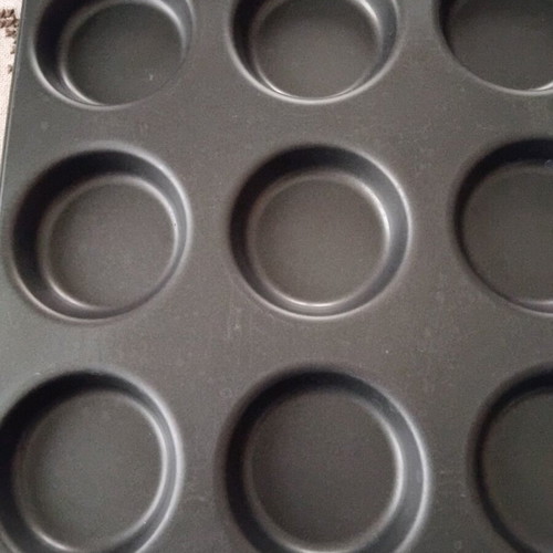 Pastry baking tray like new, 12 cups, 26×38 cm