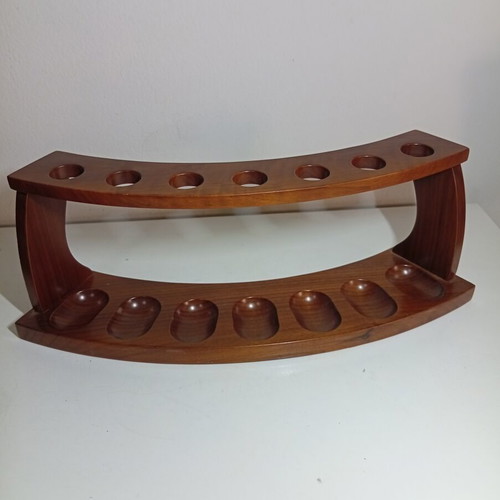 Wooden semicircular pipe stand for 7 pipes