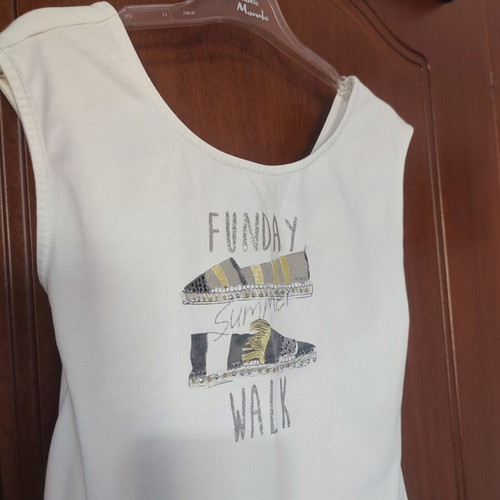 Marasil girl’s t-shirt size 8, like new, white with print