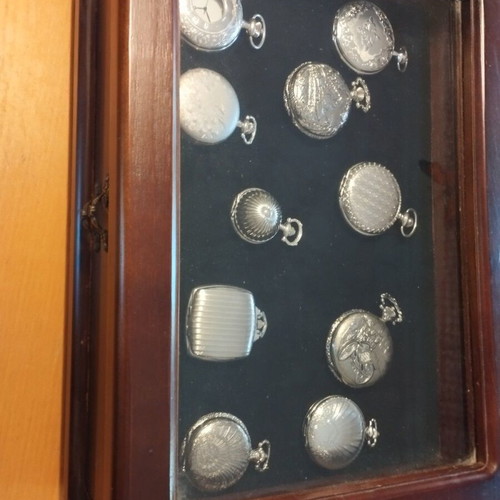 Deagostini pocket watches like new, pack of 60 with cases