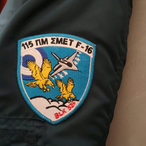 Flyer/bomber jacket unisex like new with air force patches